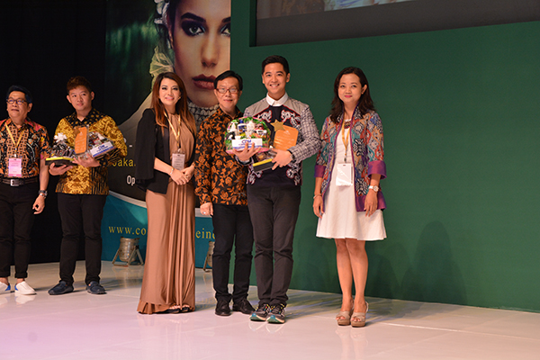 Indonesia Awarding Rising Stars And Icons Of Beauty Industry In Indonesia Cosmobeaute